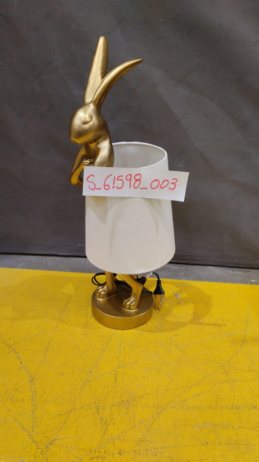 [S_61598_003] Lámpara mesa Animal Rabbit oro